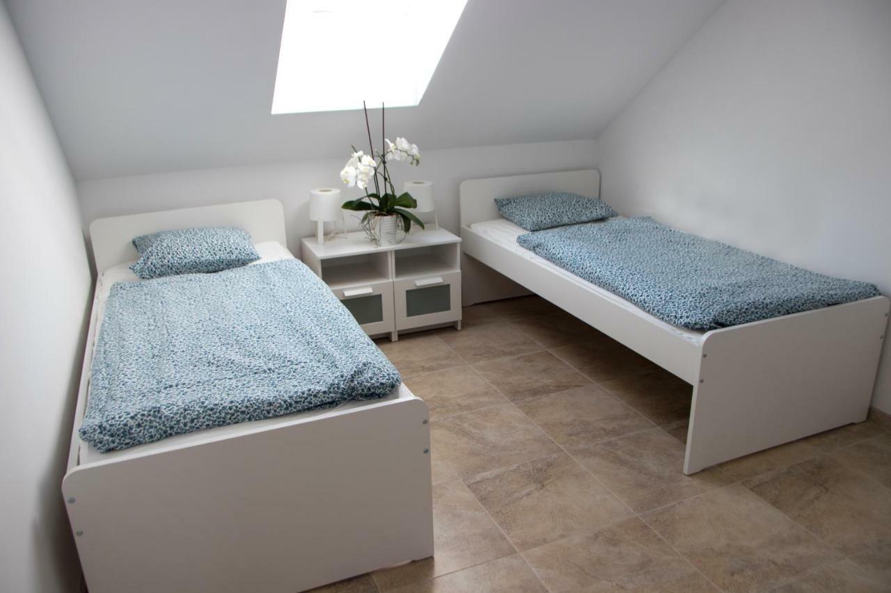 Apartmán U Fuxů Zleby Exterior foto